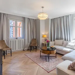 https://stylowy-apartament-w-sercu-starwki-z-widokiem-na-motaw.gdanskhotel.org